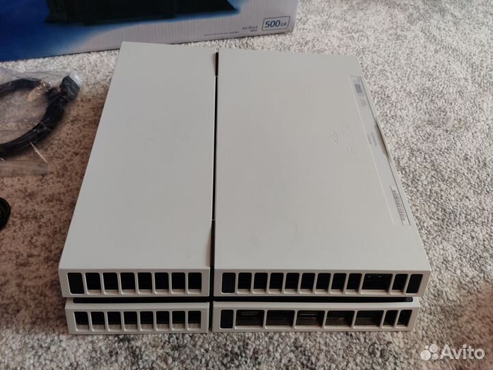 PS4 500Gb+2 джоя+55 игр
