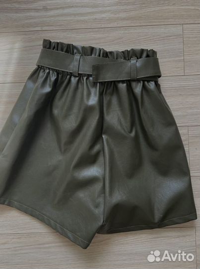 Кожаные шорты