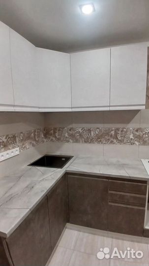 Современный кухонный гарнитур