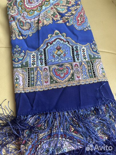 Платок новый 100 шелк 130см