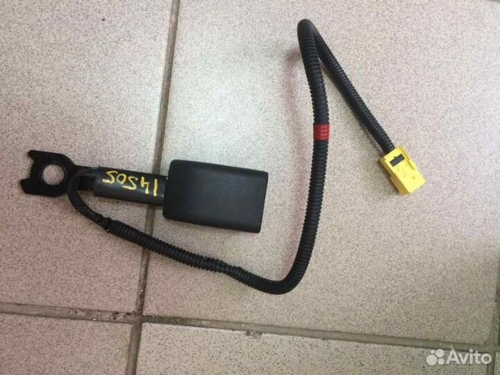 Замок левый безопасности на Kia Soul 2008-2012