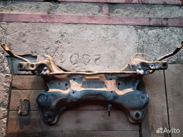 Подрамник Kia rio 3