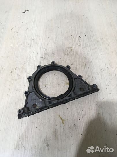 Крышка коленвала задняя BMW 7 Е65 N62 4.4