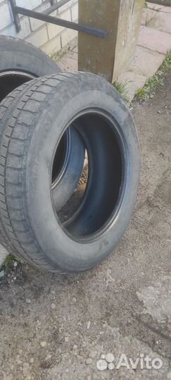 Bridgestone Blizzak RFT 215/60 R16