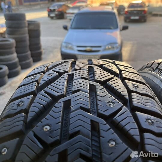 Tigar SUV Ice 215/60 R17 100T