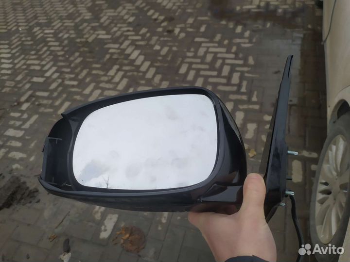 Автомобильное зеркало Nissan