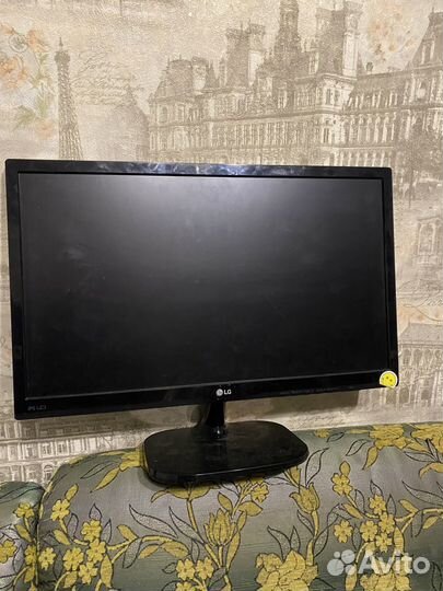 Игровой системный блок с монитором