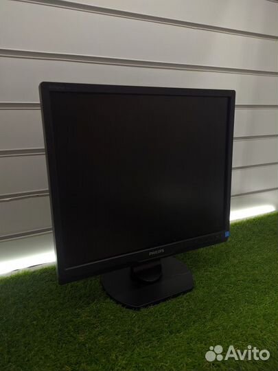 Монитор. Philips 19