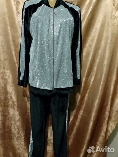 Костюм женский спортивный