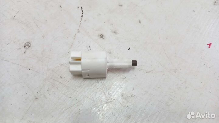 Датчик стопсигнала Toyota Camry XV50