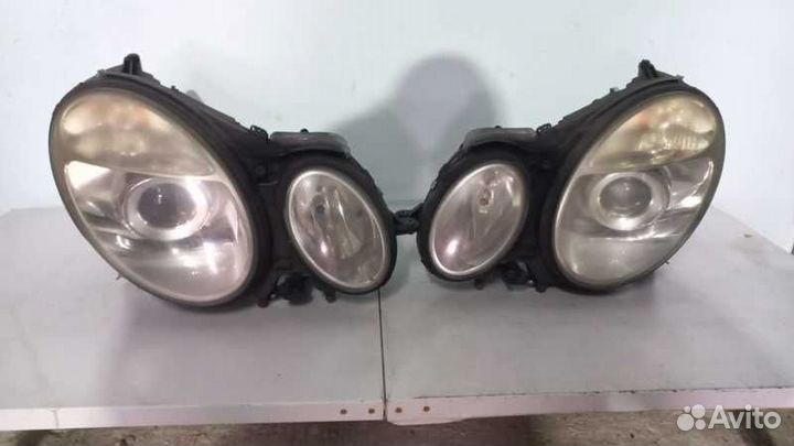 Фара Mercedes-Benz E-klasse III (W211, S211) (2002