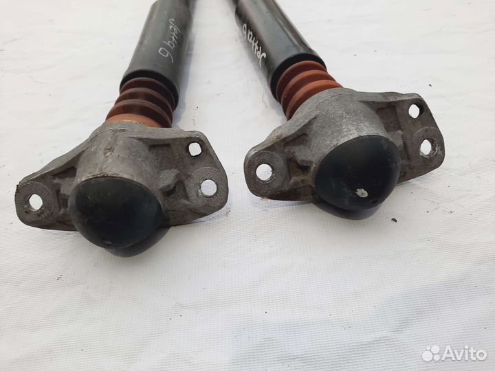Амортизатор задний R/L Volkswagen Jetta VI 6