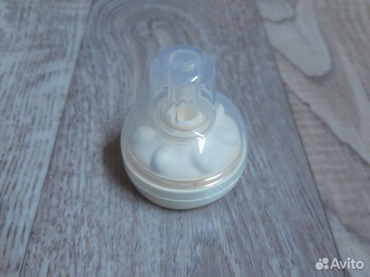 Новая соска Medela Calma + контейнеры для дет.пит