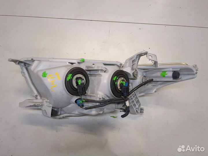 Фара (передняя) Toyota Highlander 2, 2012