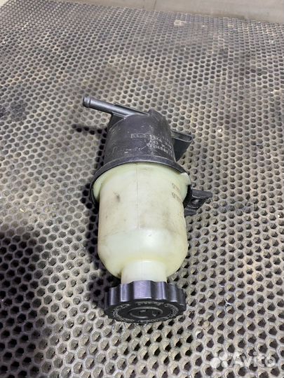 Бачок гидроусилителя Heep Liberty KJ 2.8 CRD