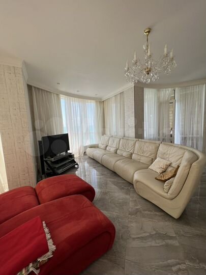 3-к. квартира, 120 м², 5/8 эт.