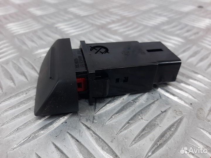 Кнопка аварийной сигнализации SsangYong Rexton