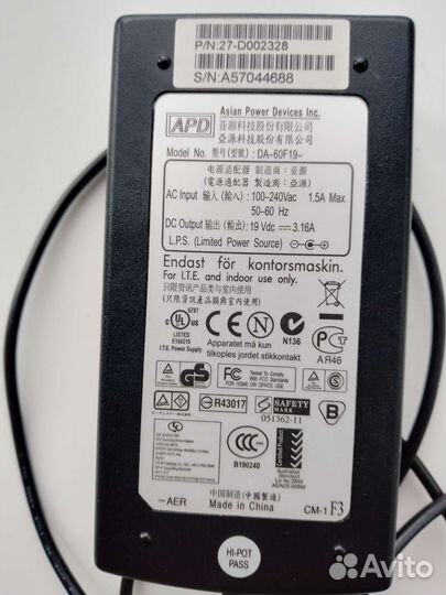 Блок питания (адаптер) 19V