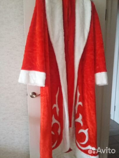 Костюмы Деда Мороза и Снегурочки