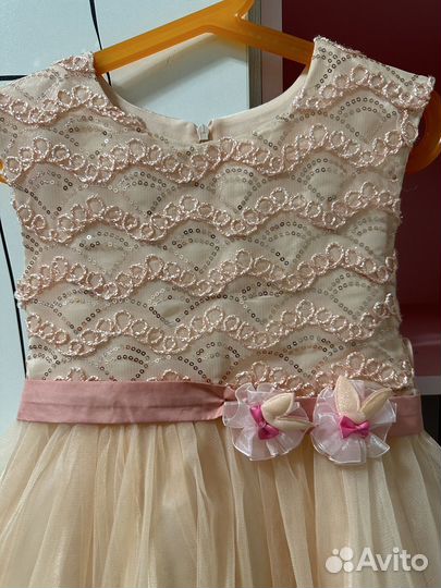 Нарядное платье для девочки до 116