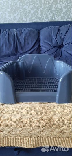 Лоток для собак со столбиком