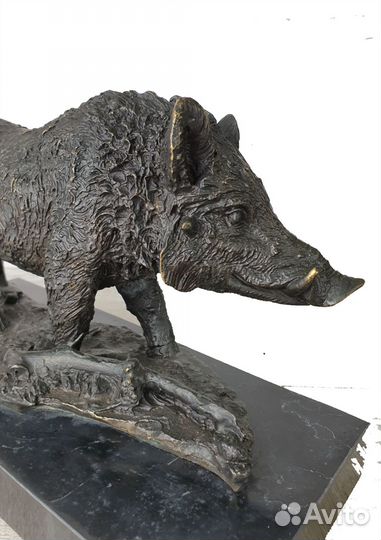 Бронзовая статуэтка 