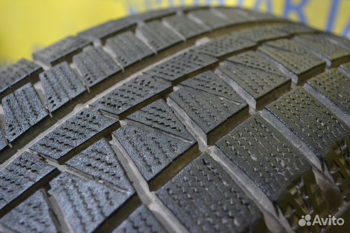 Bridgestone Blizzak Revo GZ 225/60 R16