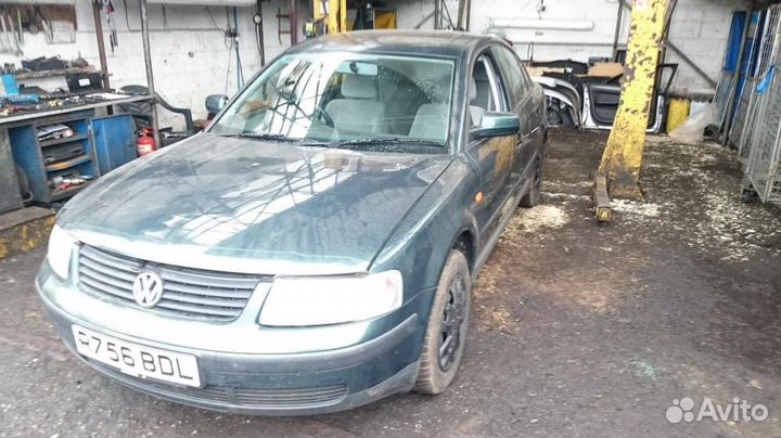 Разбор на запчасти Volkswagen Passat 5