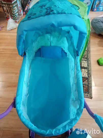 Кукольная коляска для куклы