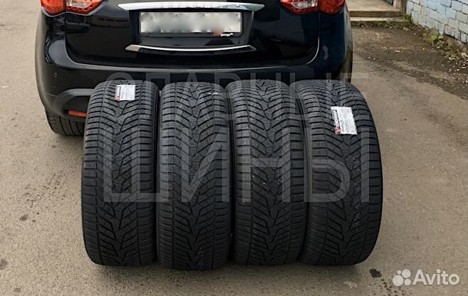 Yokohama BluEarth Winter V905 325/30 R21 108V