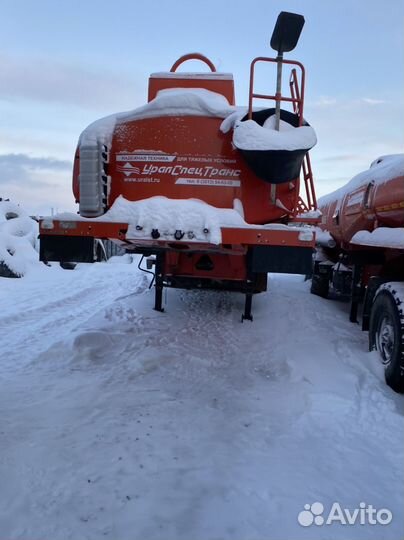Полуприцеп бензовоз УралСпецТранс 94651 L, 2016