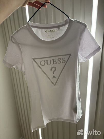 Футболка Guess