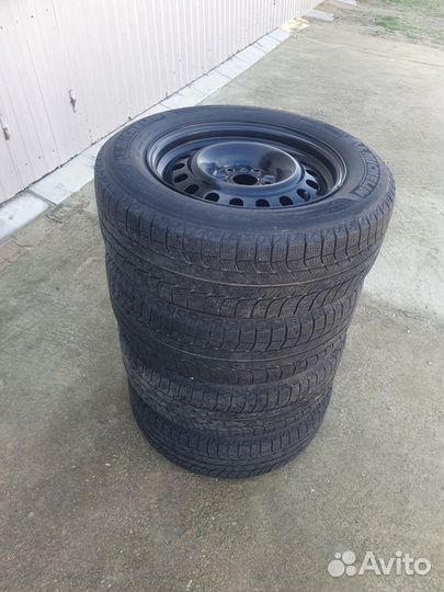 Michelin Latitude X-Ice 225/65 R17