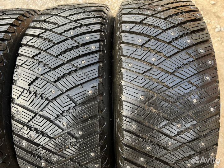 Goodyear UltraGrip Ice Arctic SUV 235/55 R19