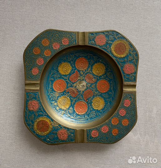 Пепельница латунная