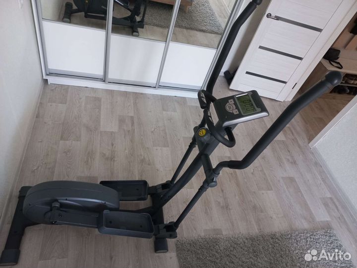 Эллиптический тренажер torneo