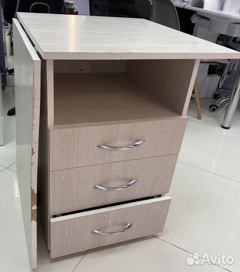 Маникюрный стол складной бу