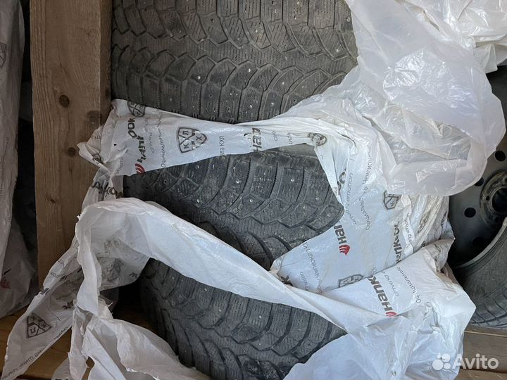 Bridgestone Blizzak Spike-01 215/60 R17 100T