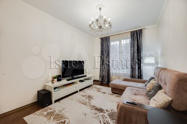 2-к. квартира, 60 м², 2/15 эт.