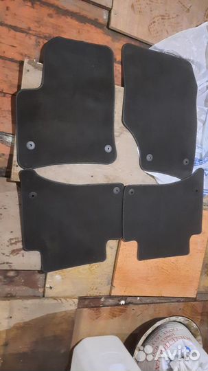 Оригинальные летние коврики VW Touareg