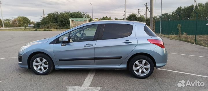 Peugeot 308 1.6 МТ, 2011, 237 000 км