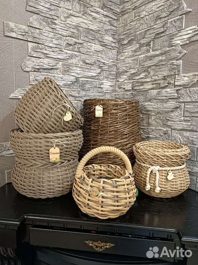 Интерьерные работы из искусственного ротанга