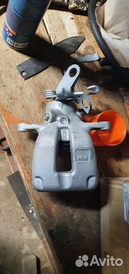 Суппорт задний vag