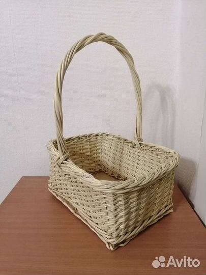 Корзины плетеные из лозы