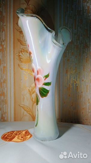 Ваза молочное стекло 30 см