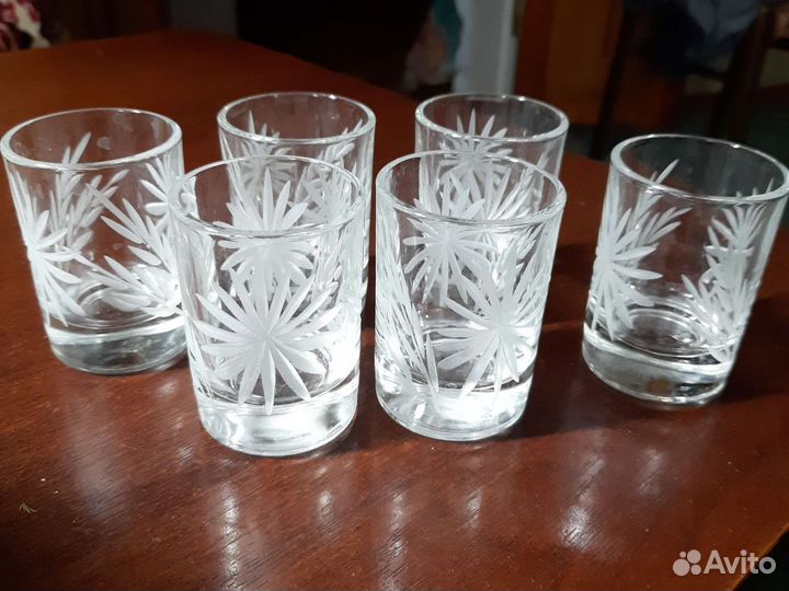 Хрустальные рюмки стопки