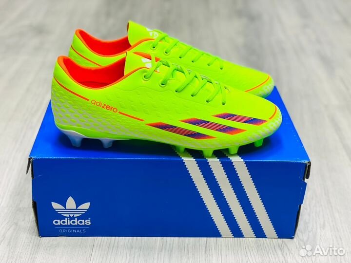 Футбольные бутсы adidas