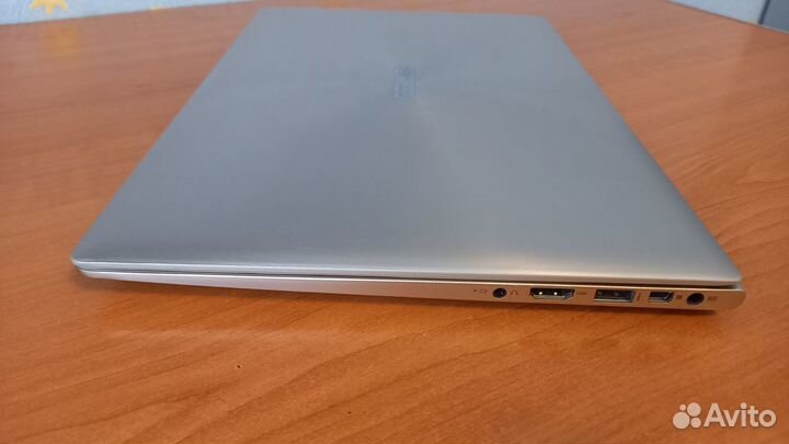 Asus Zenbook UX303 13.3” / IPS FullHD / SSD 500 GB