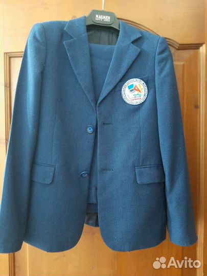 Школьный костюм