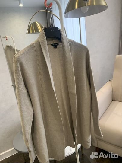 Свитер женский